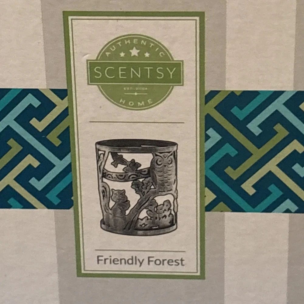 NEW SCENTSY WARMER WRAP FRIENDLY FOREST WITH BOX